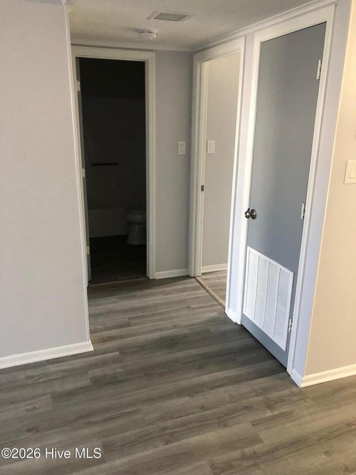 100 Ravenwood Dr #A - Photo 4 of 8