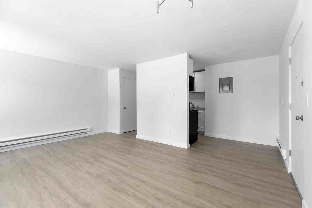 1330 12th Avenue South // Beacon Point - Photo 4 of 11