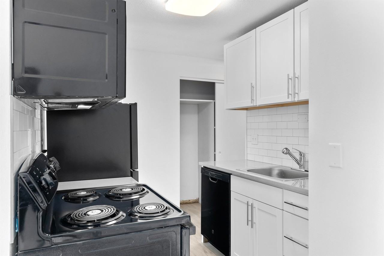 1330 12th Avenue South // Beacon Point - Photo 5 of 11