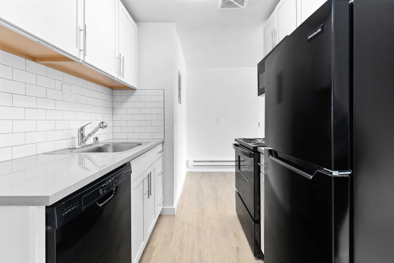 1330 12th Avenue South // Beacon Point - Photo 6 of 11