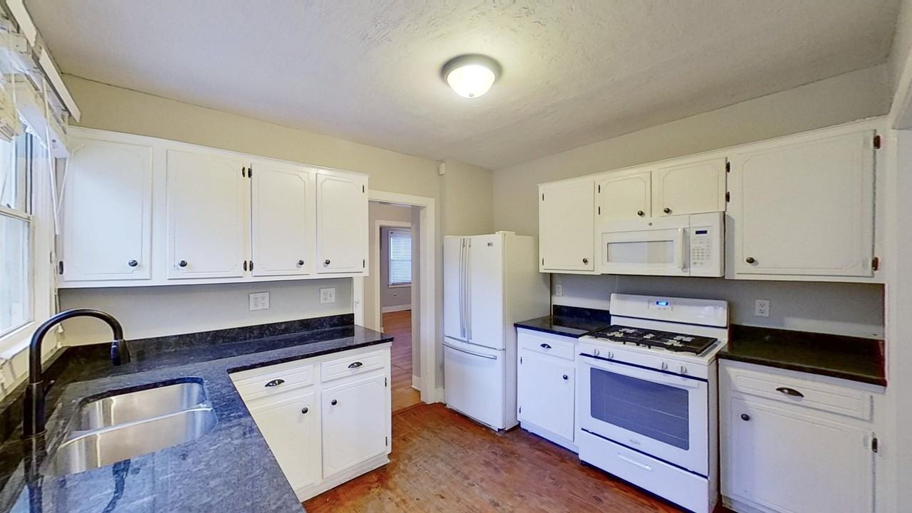 1506 Pendleton Rd - Photo 7 of 13