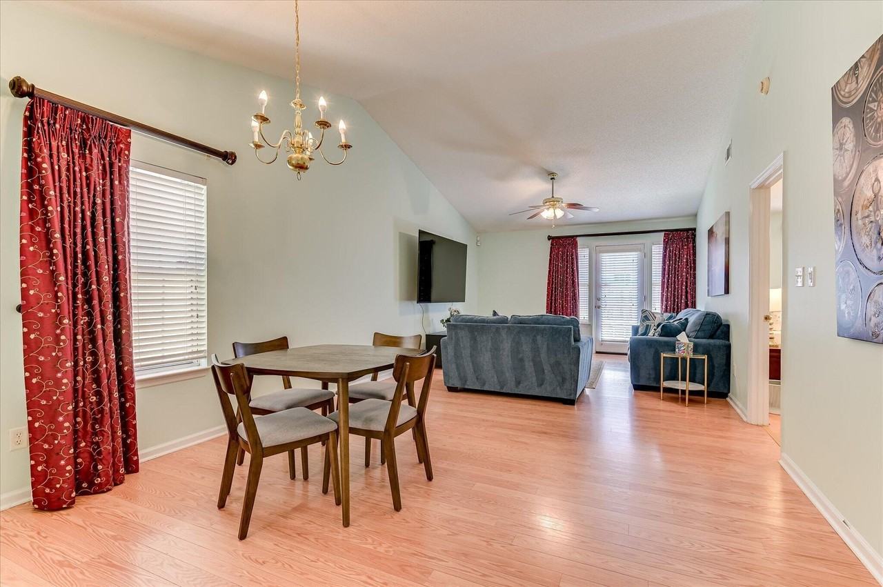 2010 Riviera Dr - Photo 6 of 31