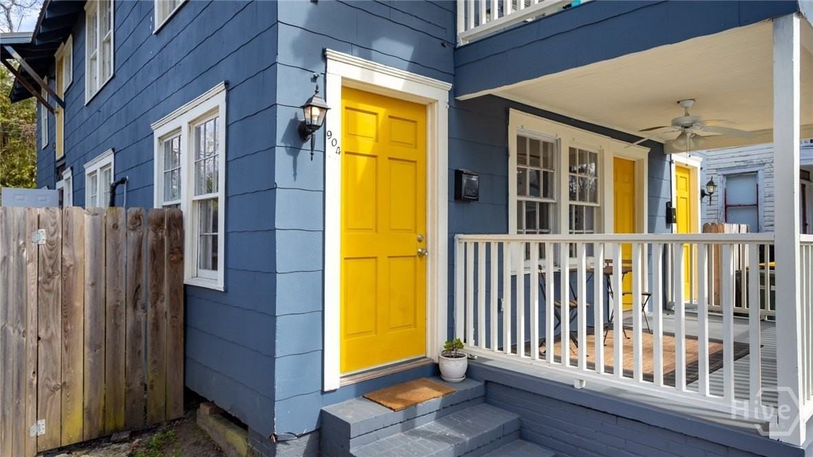 904 E 39th St - Photo 3 of 20