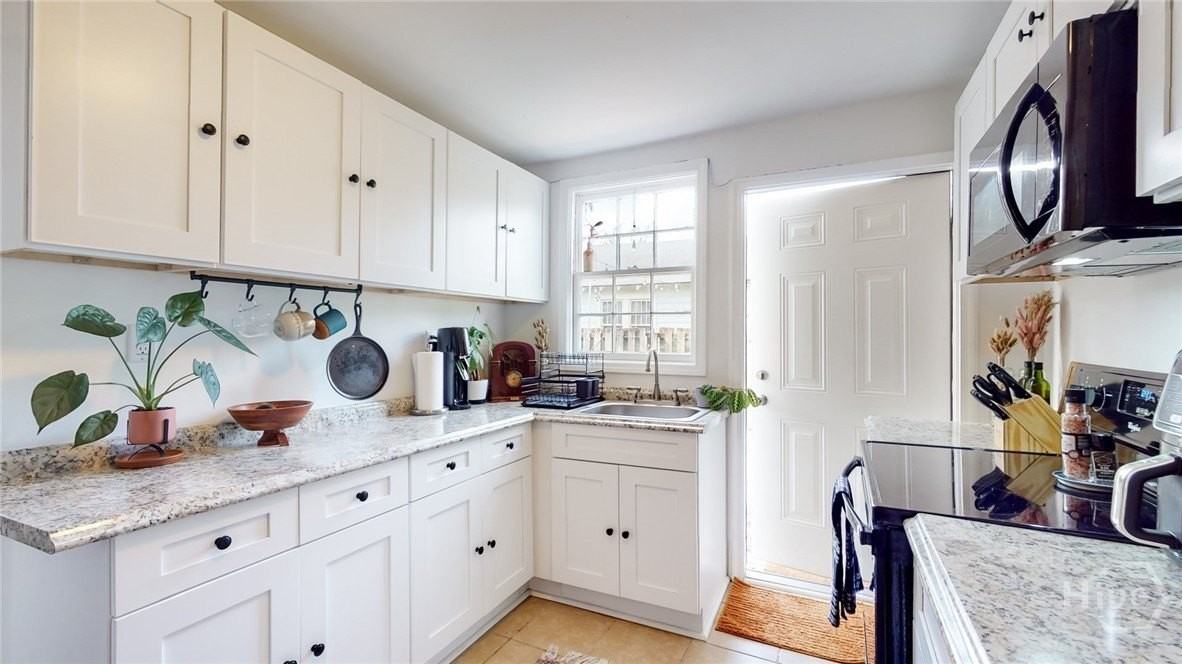 904 E 39th St - Photo 7 of 20