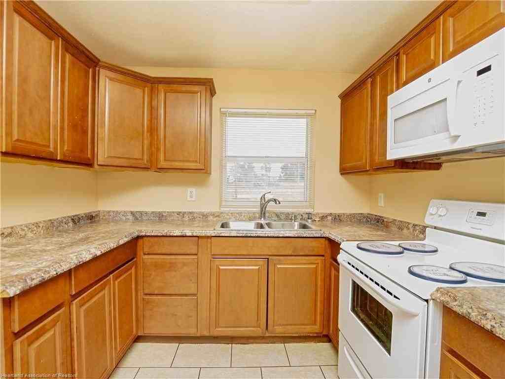 733 Booker Ave #2 - Photo 7 of 12