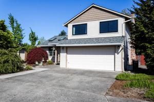 featured image of 2905 Ne 26th St #1