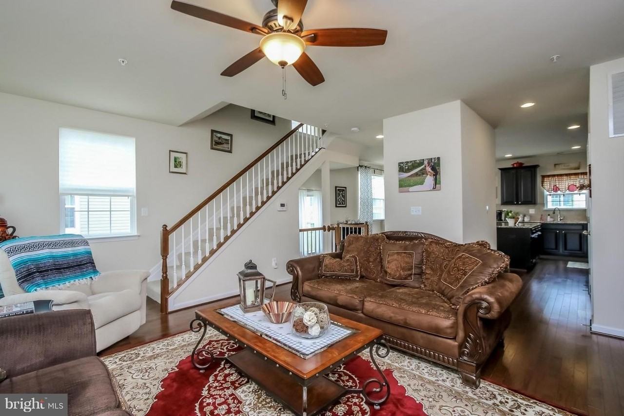 7532 Briargrove Ln - Photo 6 of 50