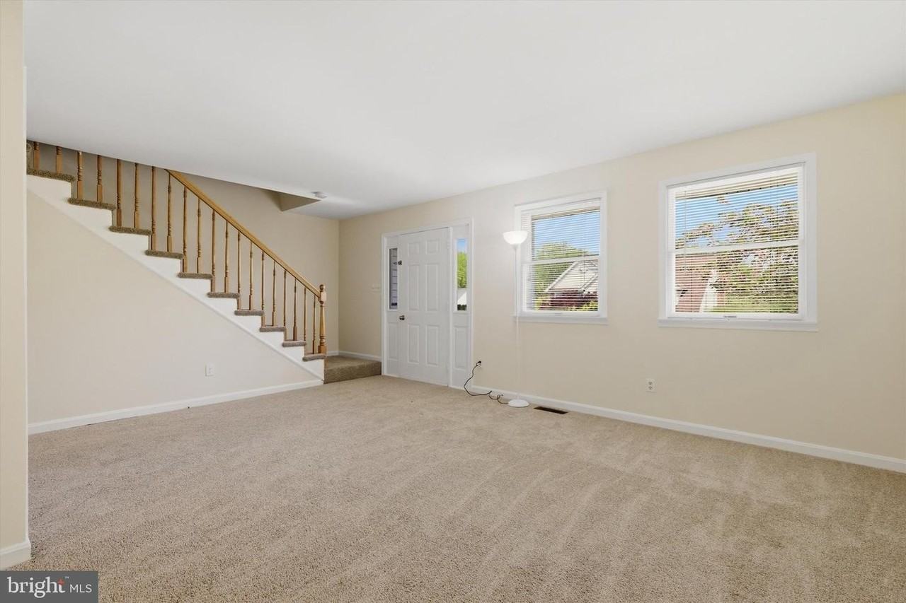 9530 Hallhurst Rd - Photo 3 of 25