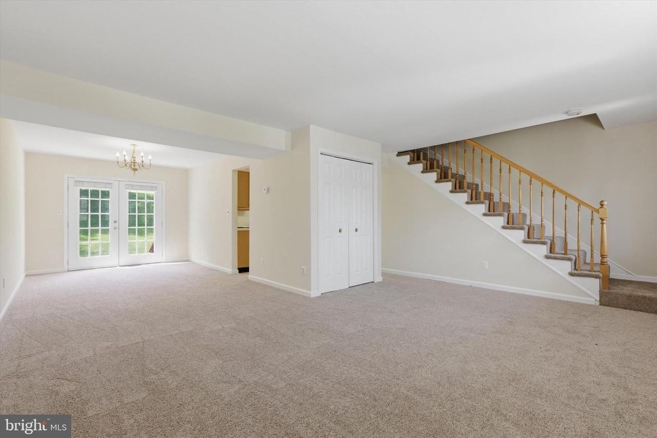 9530 Hallhurst Rd - Photo 4 of 25