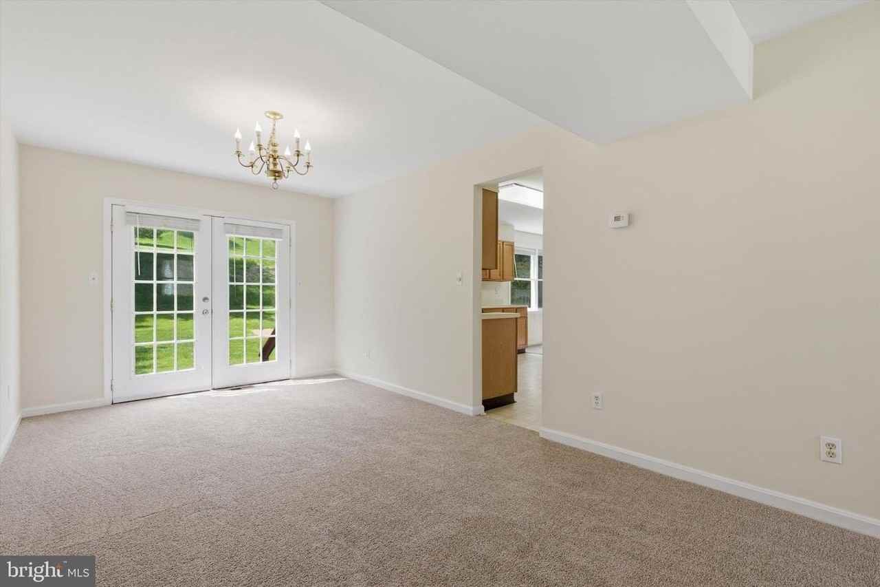 9530 Hallhurst Rd - Photo 5 of 25