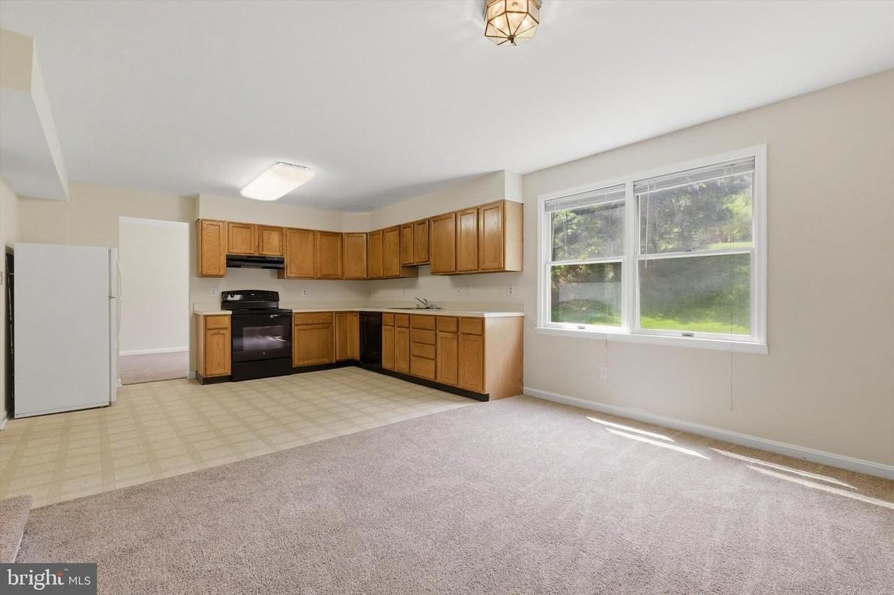 9530 Hallhurst Rd - Photo 6 of 25