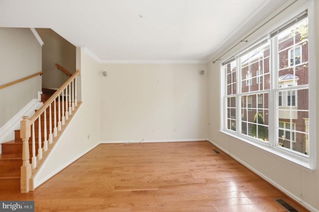 9702 Athletic Way - Photo 5 of 29