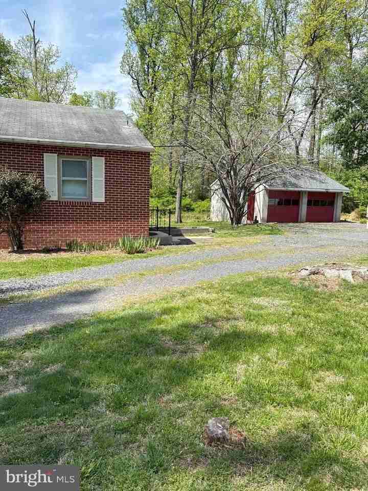 29 Laver Rd - Photo 2 of 32