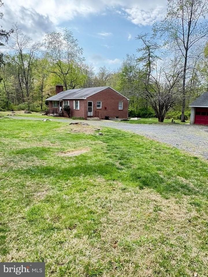 29 Laver Rd - Photo 3 of 32