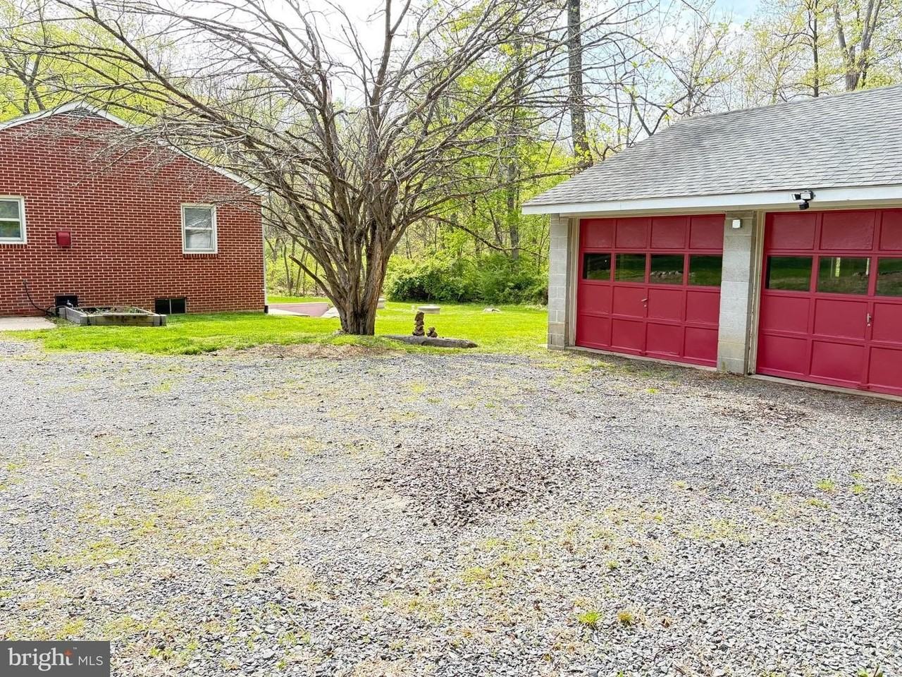 29 Laver Rd - Photo 4 of 32