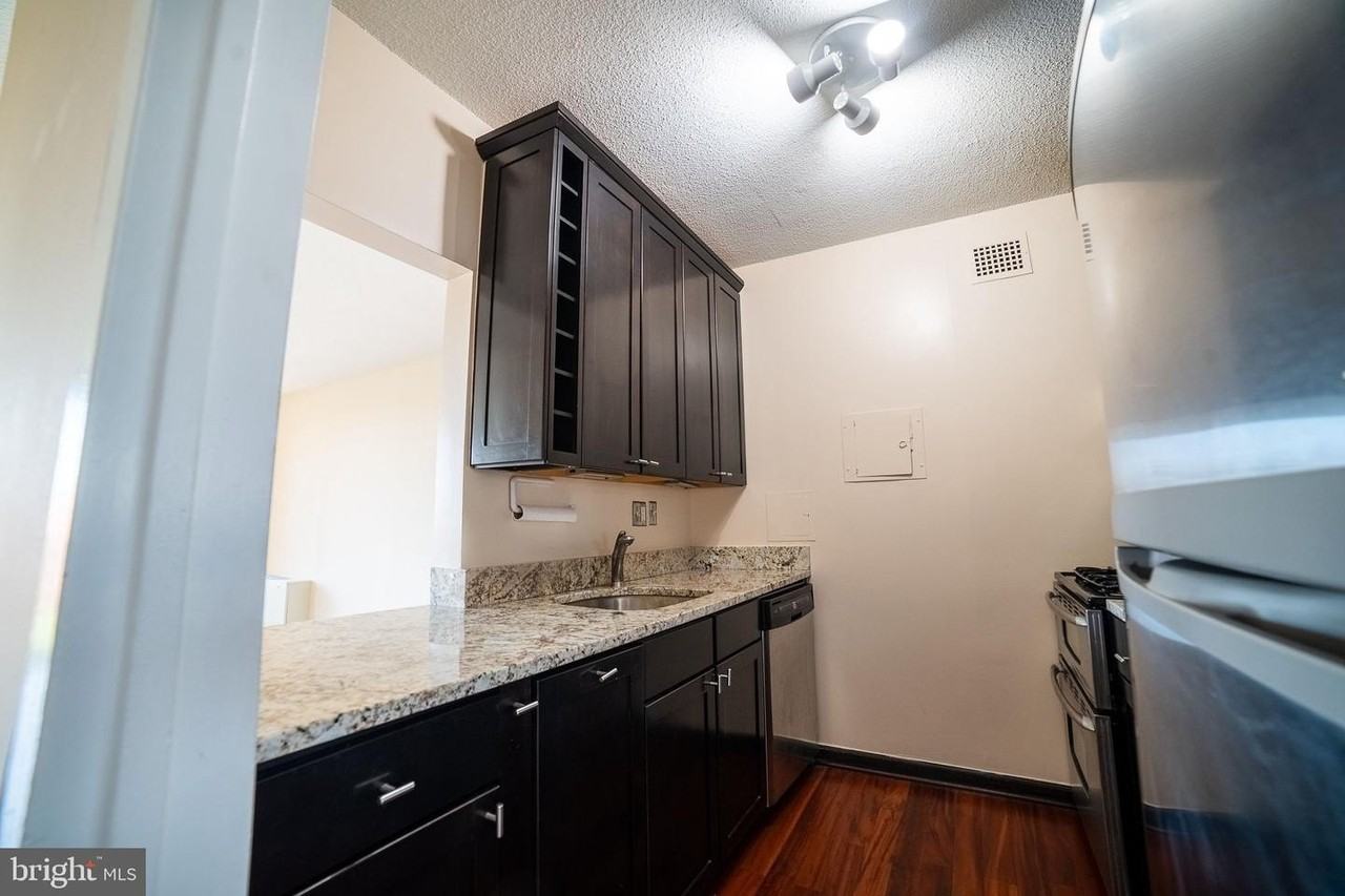 4141 N Henderson Rd - Photo 5 of 29