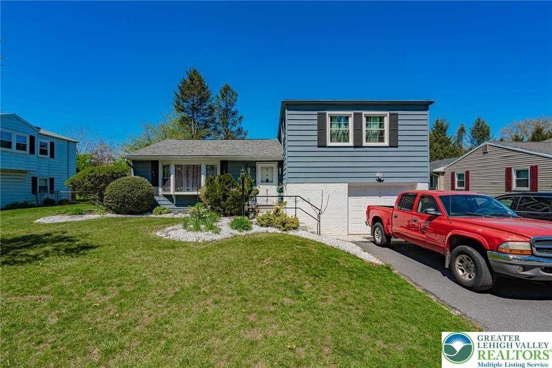 2627 Nottingham Rd - Photo 2 of 31