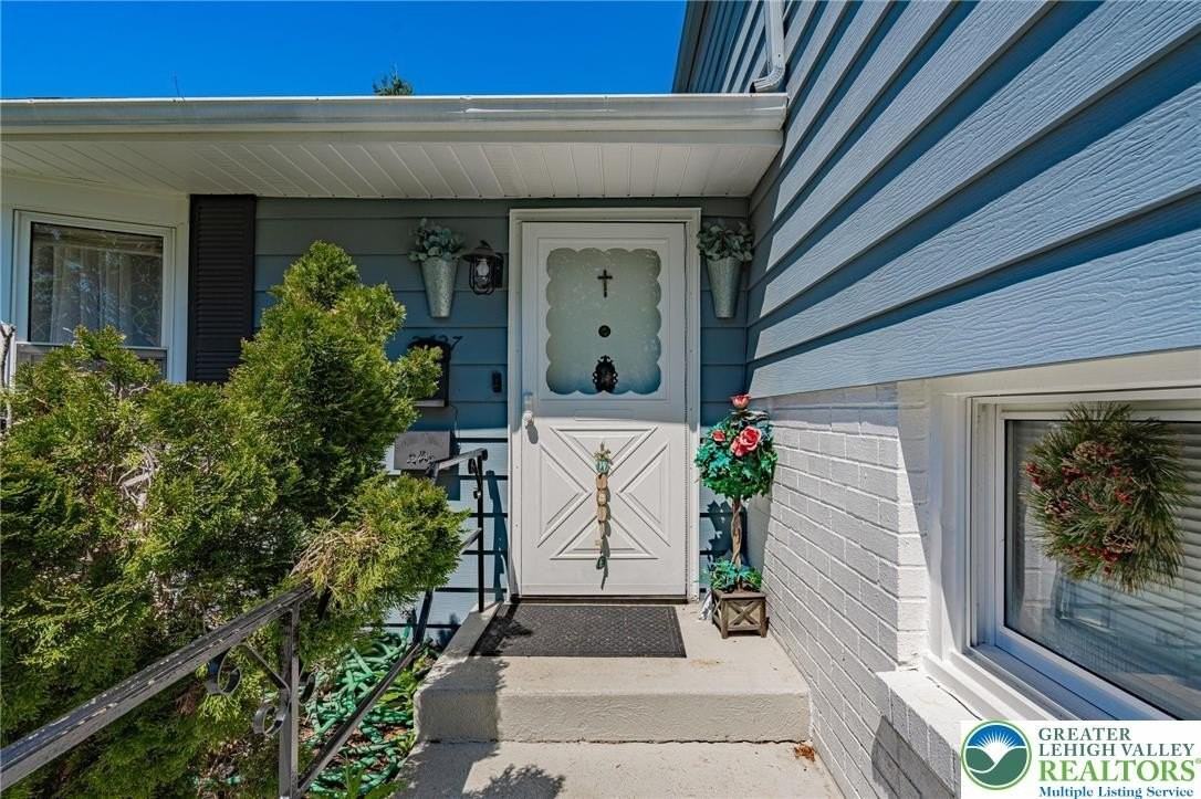 2627 Nottingham Rd - Photo 3 of 31