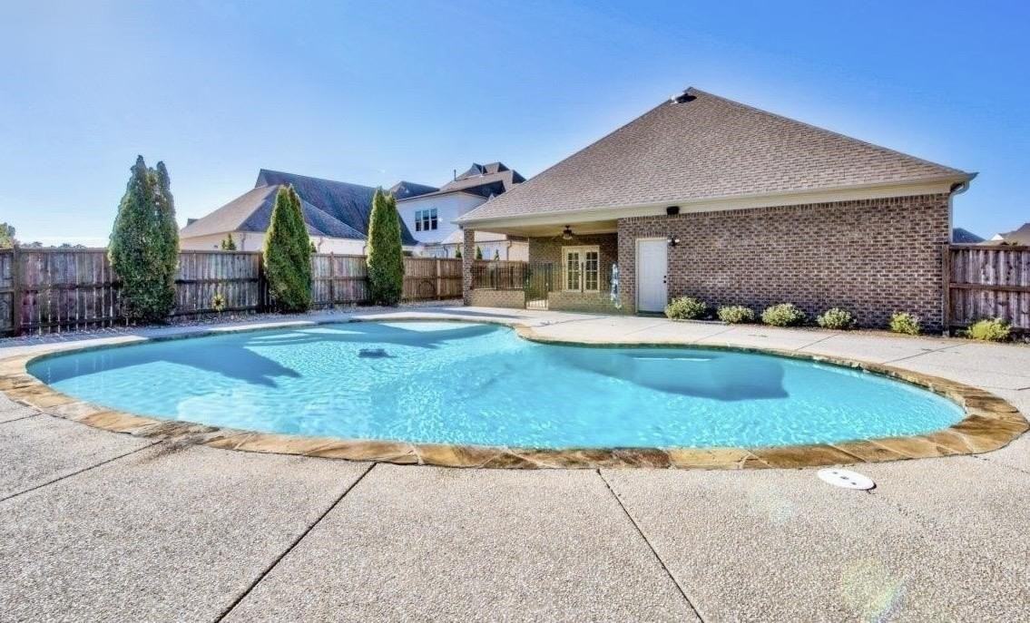 1820 Enclave Hollow Ln - Photo 4 of 24