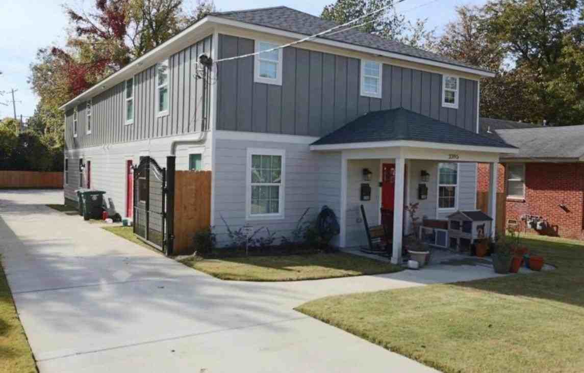 2395 Avery Ave - Photo 2 of 9