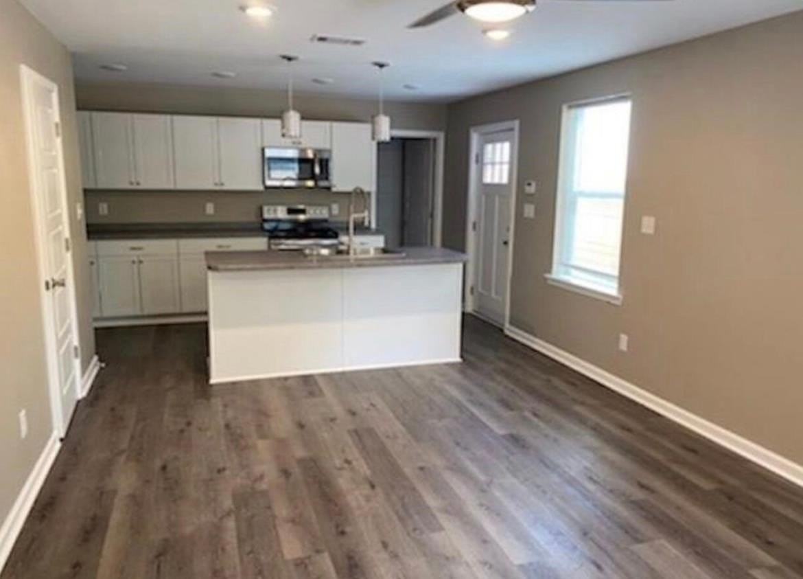 2395 Avery Ave - Photo 4 of 9