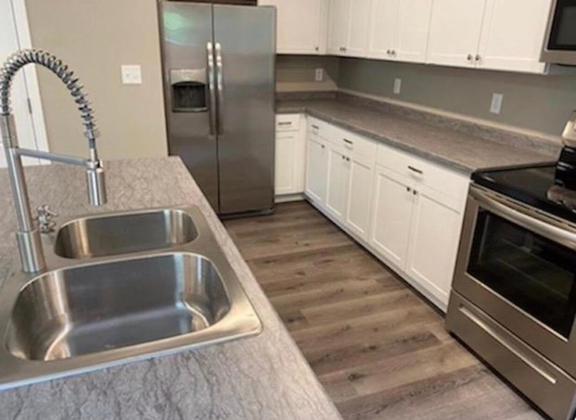 2395 Avery Ave - Photo 5 of 9