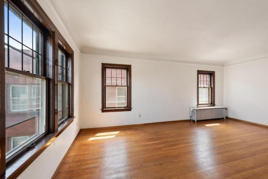 455 N 44th St - Photo 3 of 6