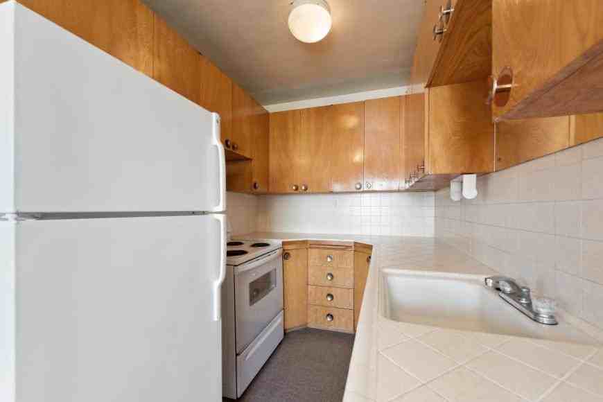 455 N 44th St - Photo 4 of 6