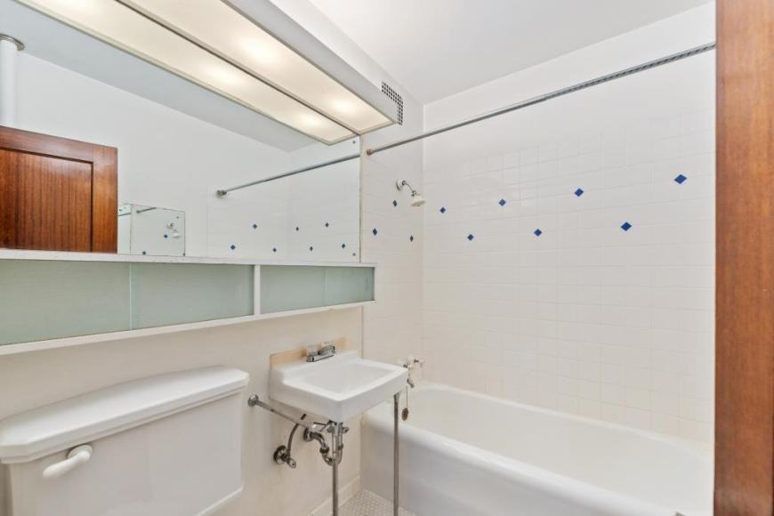 455 N 44th St - Photo 5 of 6