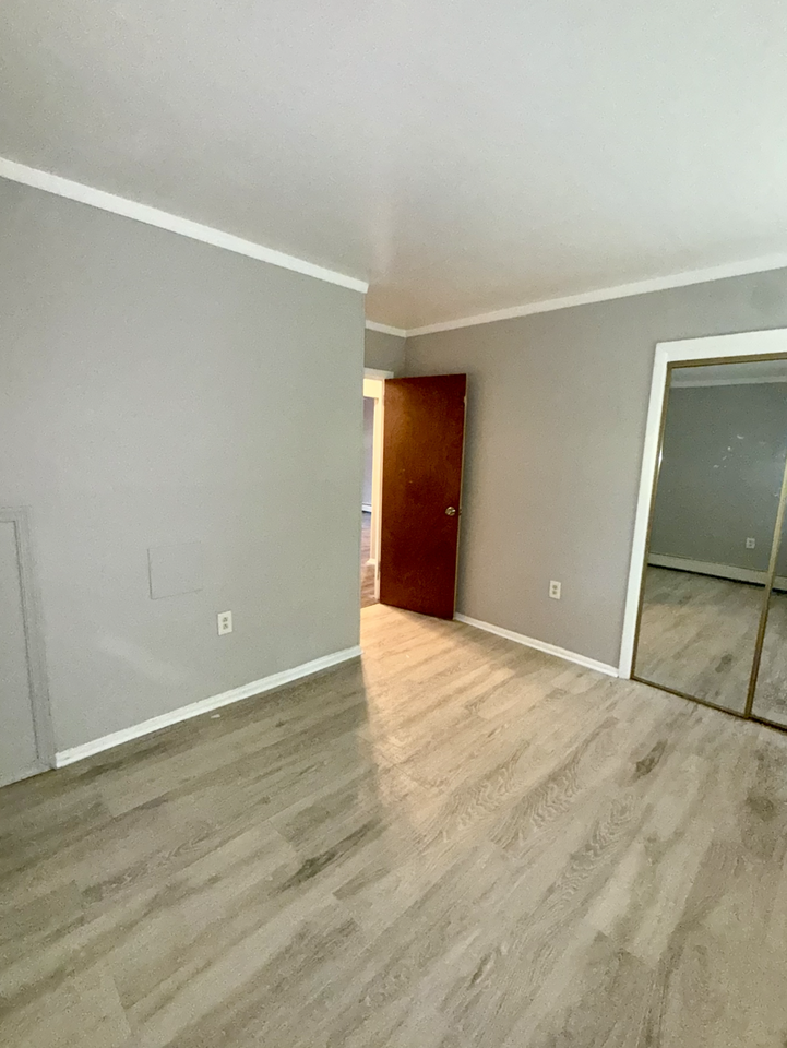 6014 Springfield Avenue - Photo 3 of 6