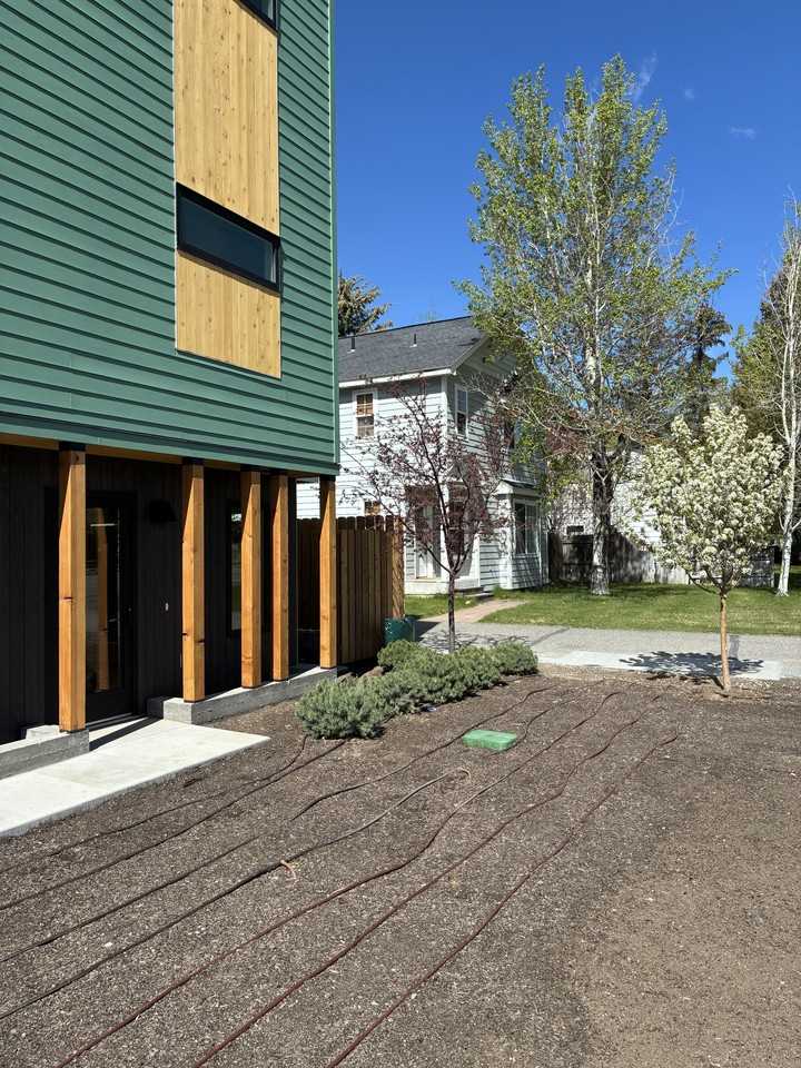 637 South River Street - Photo 7 of 50