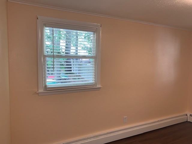 52 Lawrence St, Clinton - Photo 3 of 14