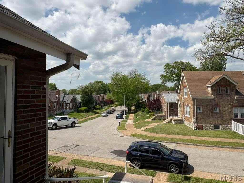 6926 Hurst Ct - Photo 2 of 18