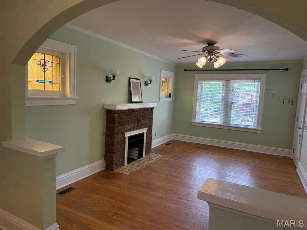 6926 Hurst Ct - Photo 3 of 18