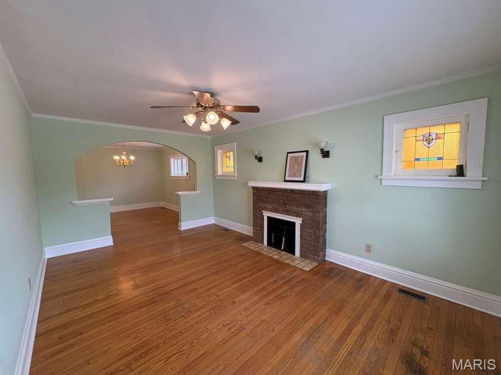 6926 Hurst Ct - Photo 4 of 18