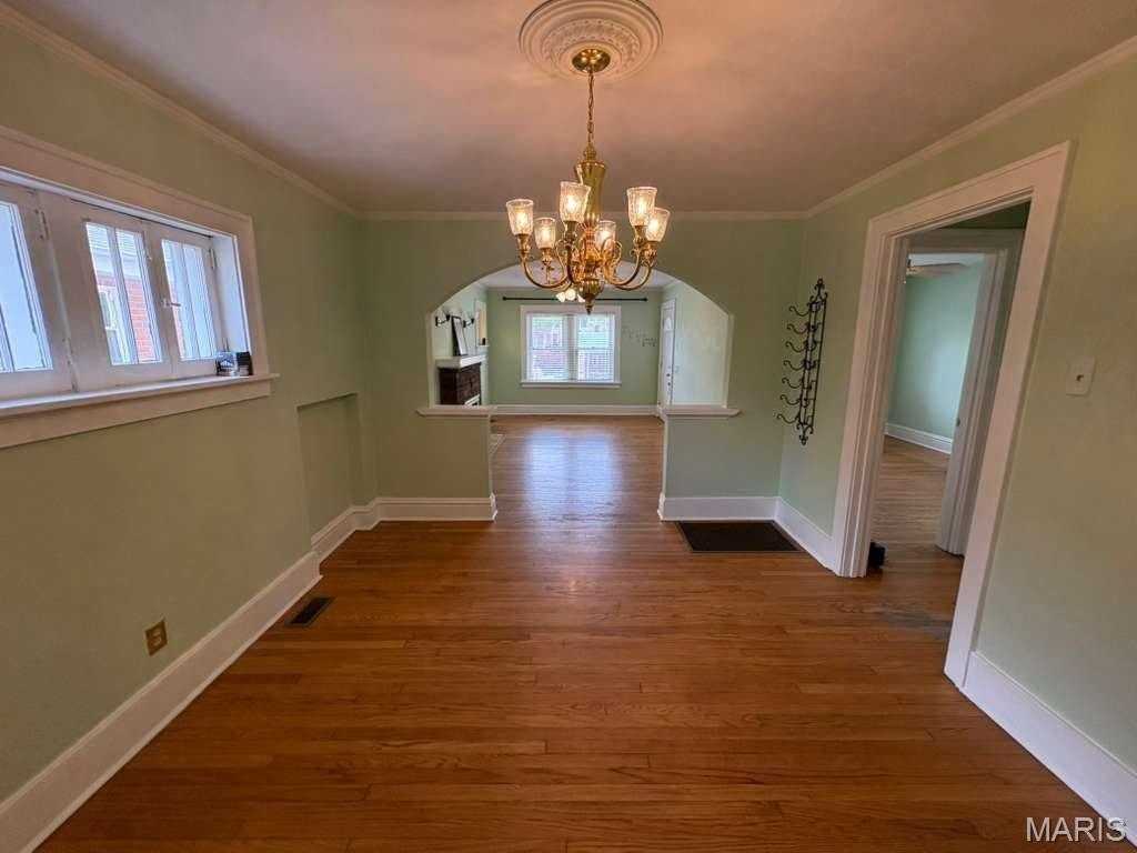 6926 Hurst Ct - Photo 5 of 18