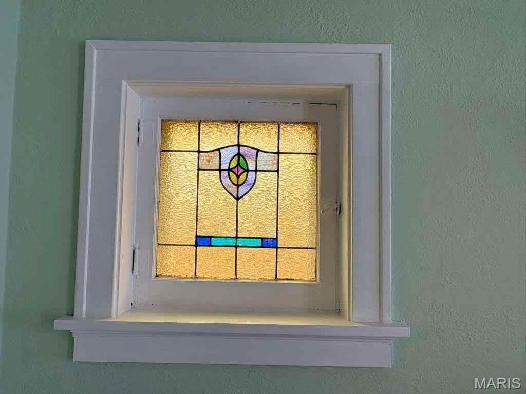 6926 Hurst Ct - Photo 6 of 18