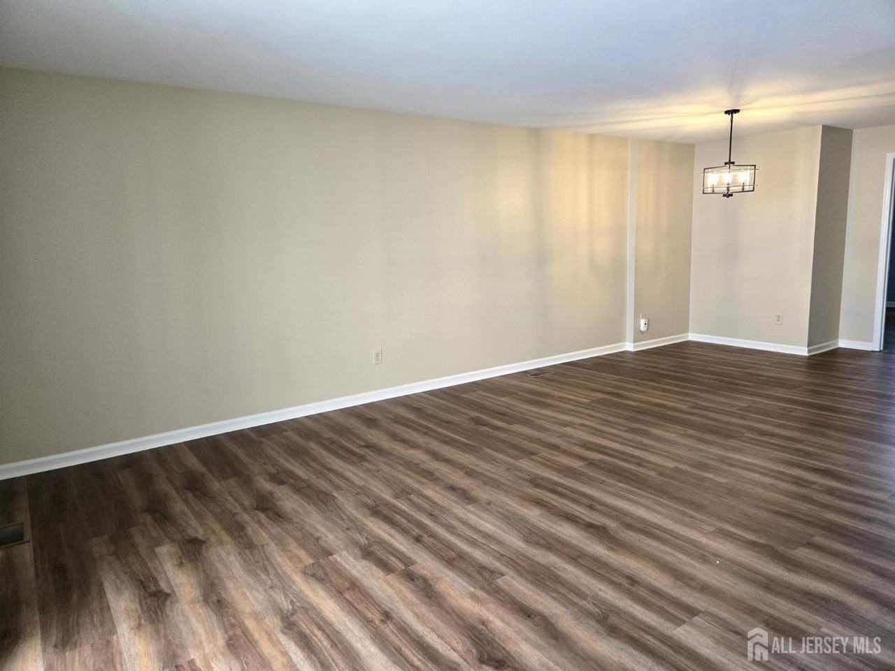 49 Alexandria Way - Photo 3 of 14