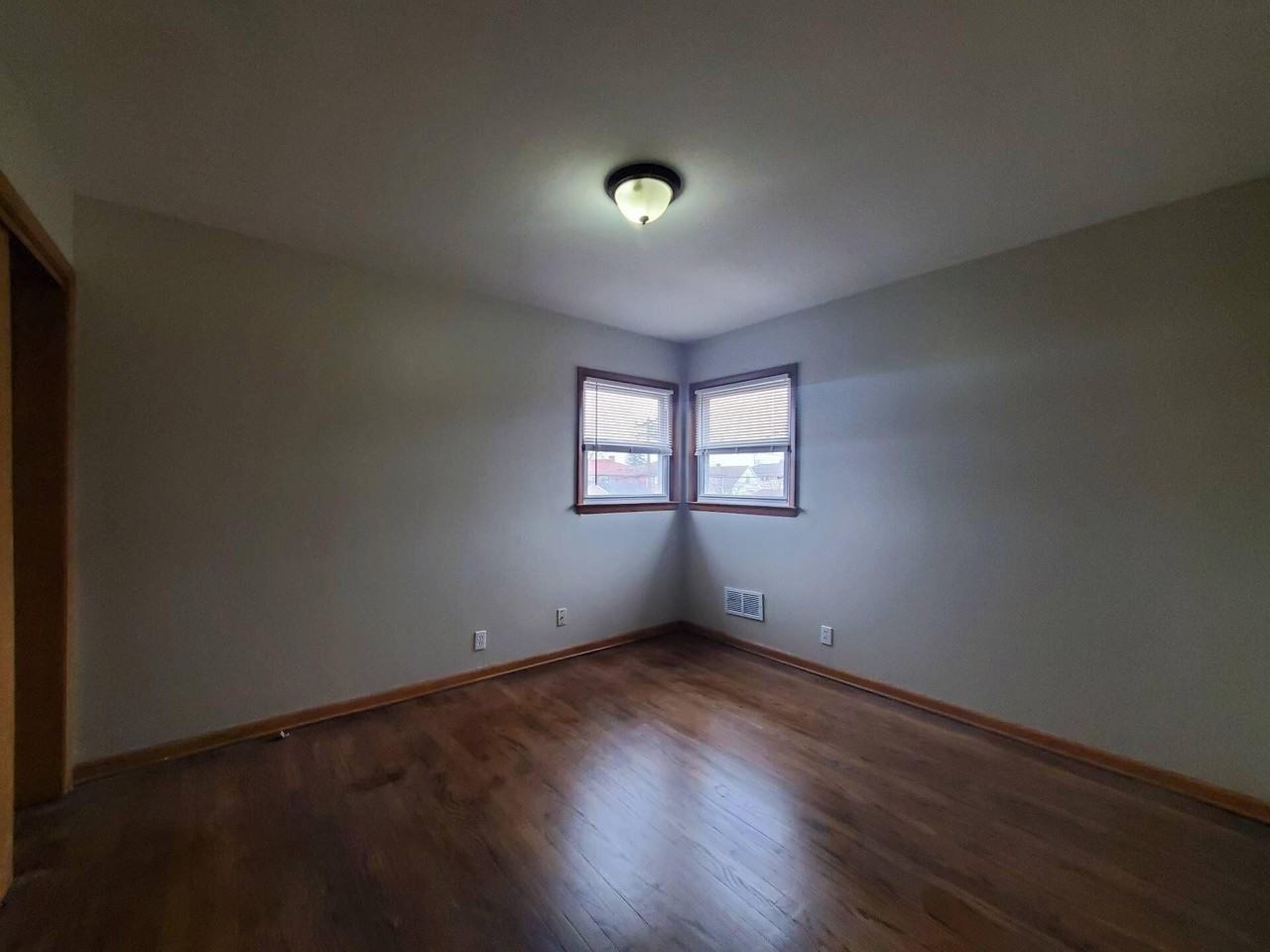 4054 N 85th St - Photo 4 of 15