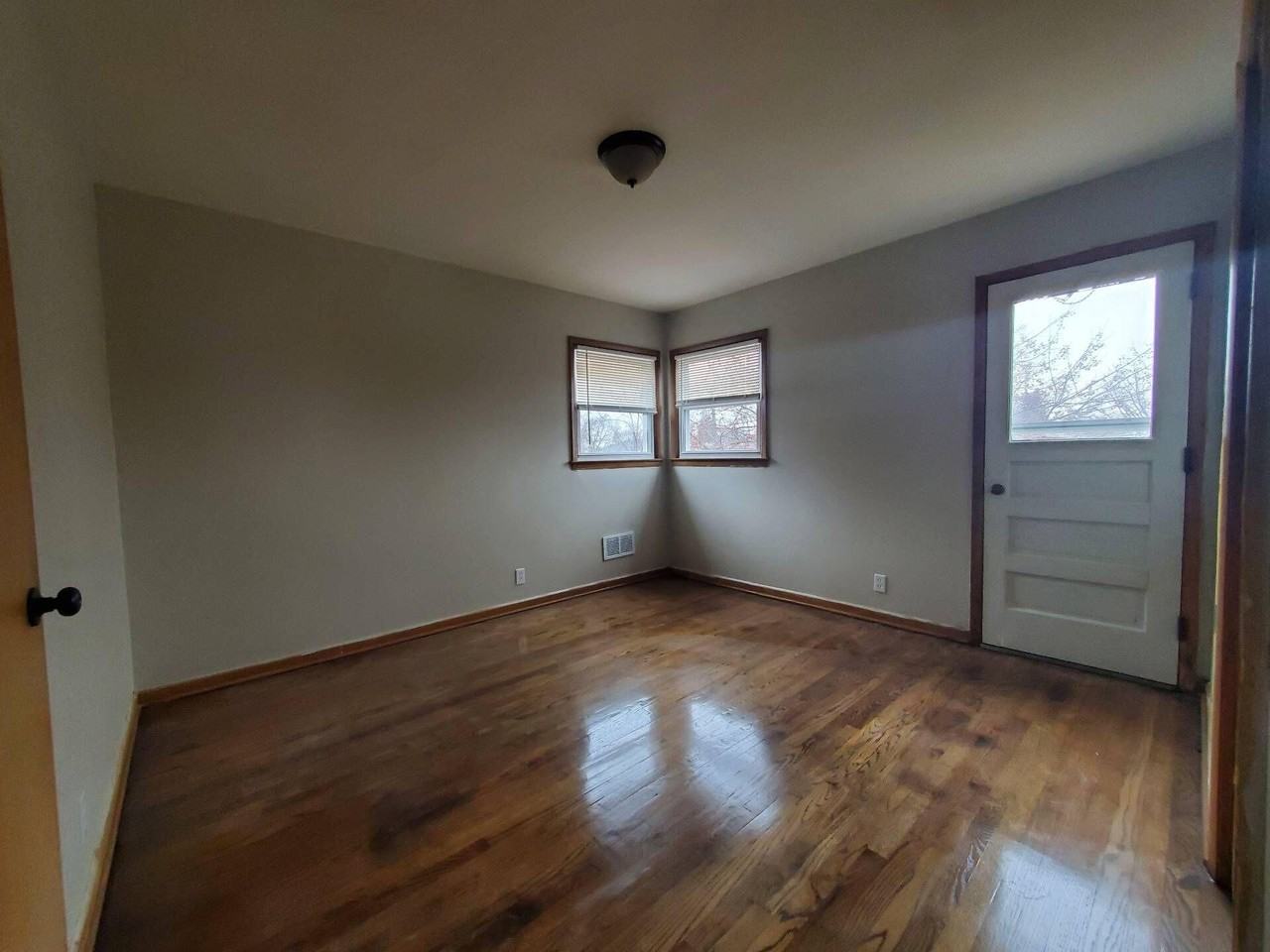 4054 N 85th St - Photo 5 of 15