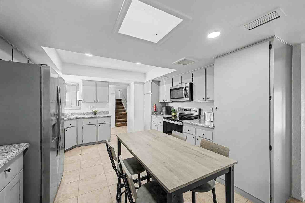 N 42nd Ln - Photo 6 of 27