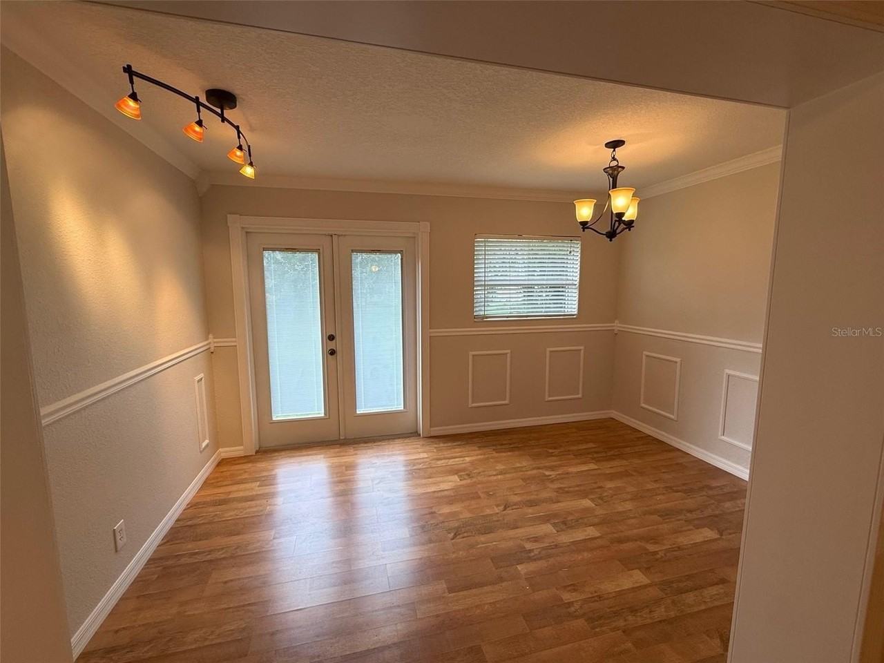 20979 Lawson Ave - Photo 6 of 22