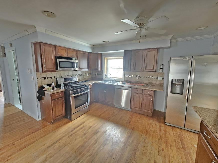 33 Hudson Rd - Photo 2 of 9