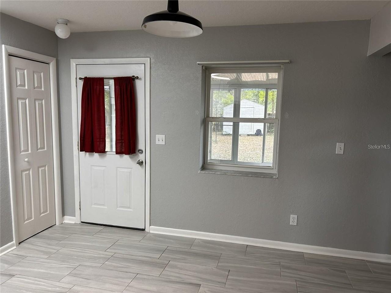 911 Nw 4th Ave - Photo 2 of 13