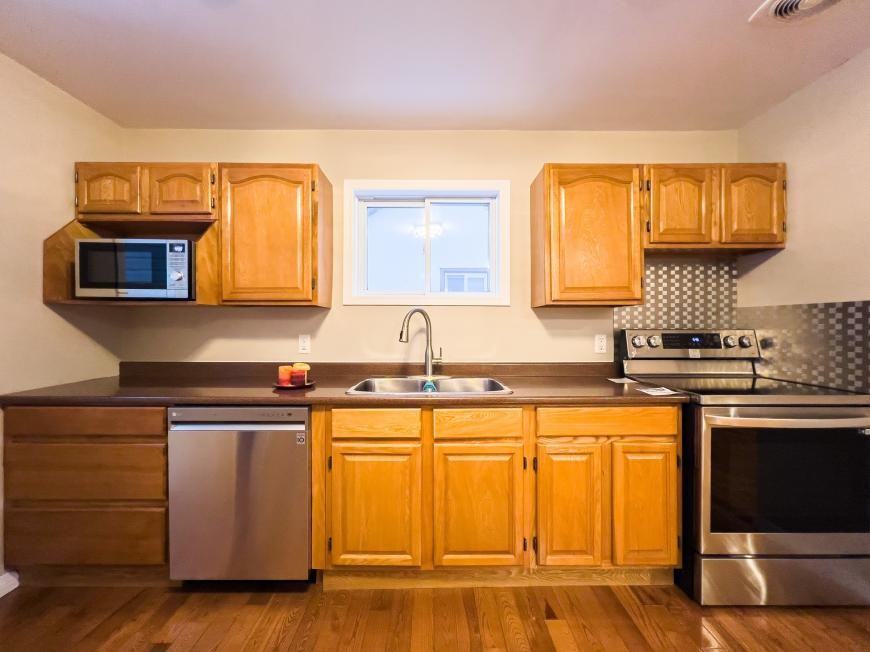 Mckellar St N - Photo 5 of 10