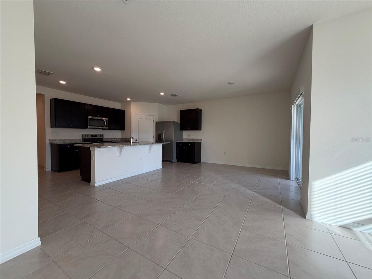 4657 Bernard Blvd - Photo 7 of 40