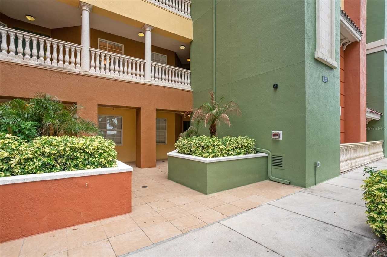 8743 The Esplanade #24 - Photo 4 of 37