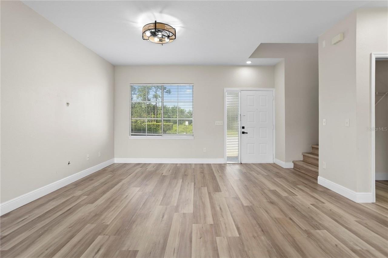 832 Monopoly Ct - Photo 7 of 28