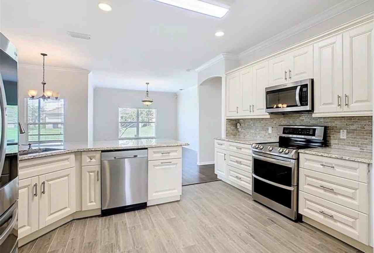 3612 Northwoods Dr - Photo 3 of 9