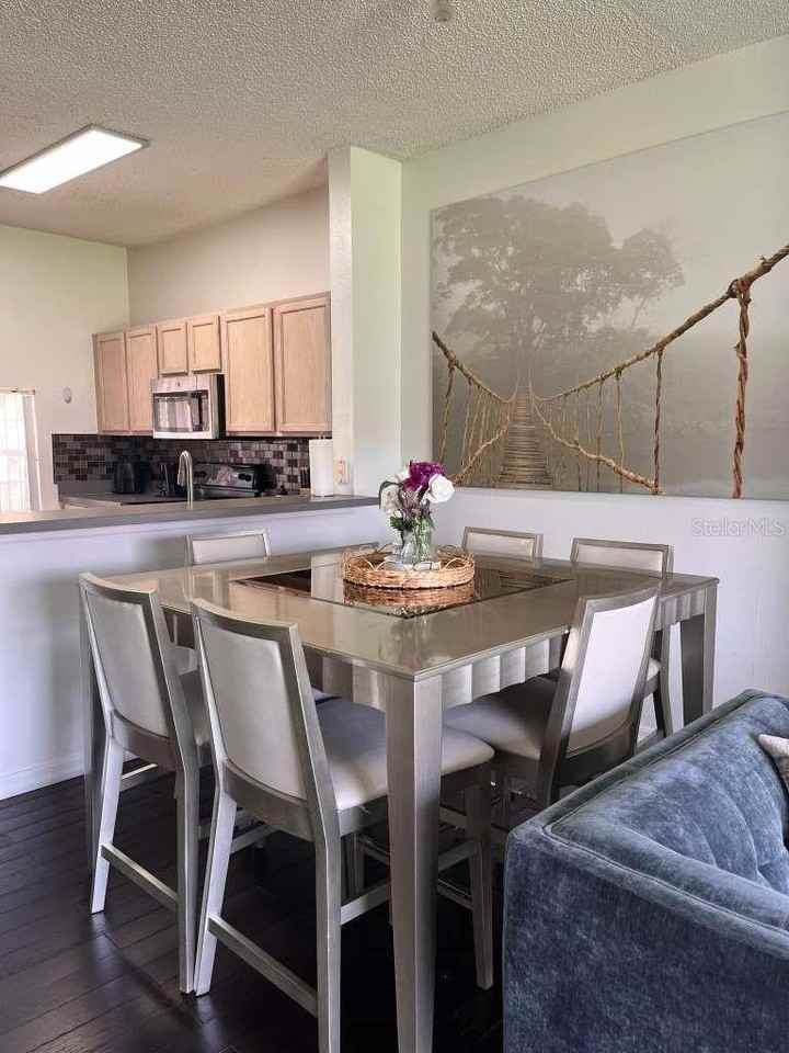 932 Park Terrace Cir - Photo 5 of 20